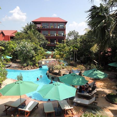 Elephant Blanc Phnom Penh Bagian luar foto